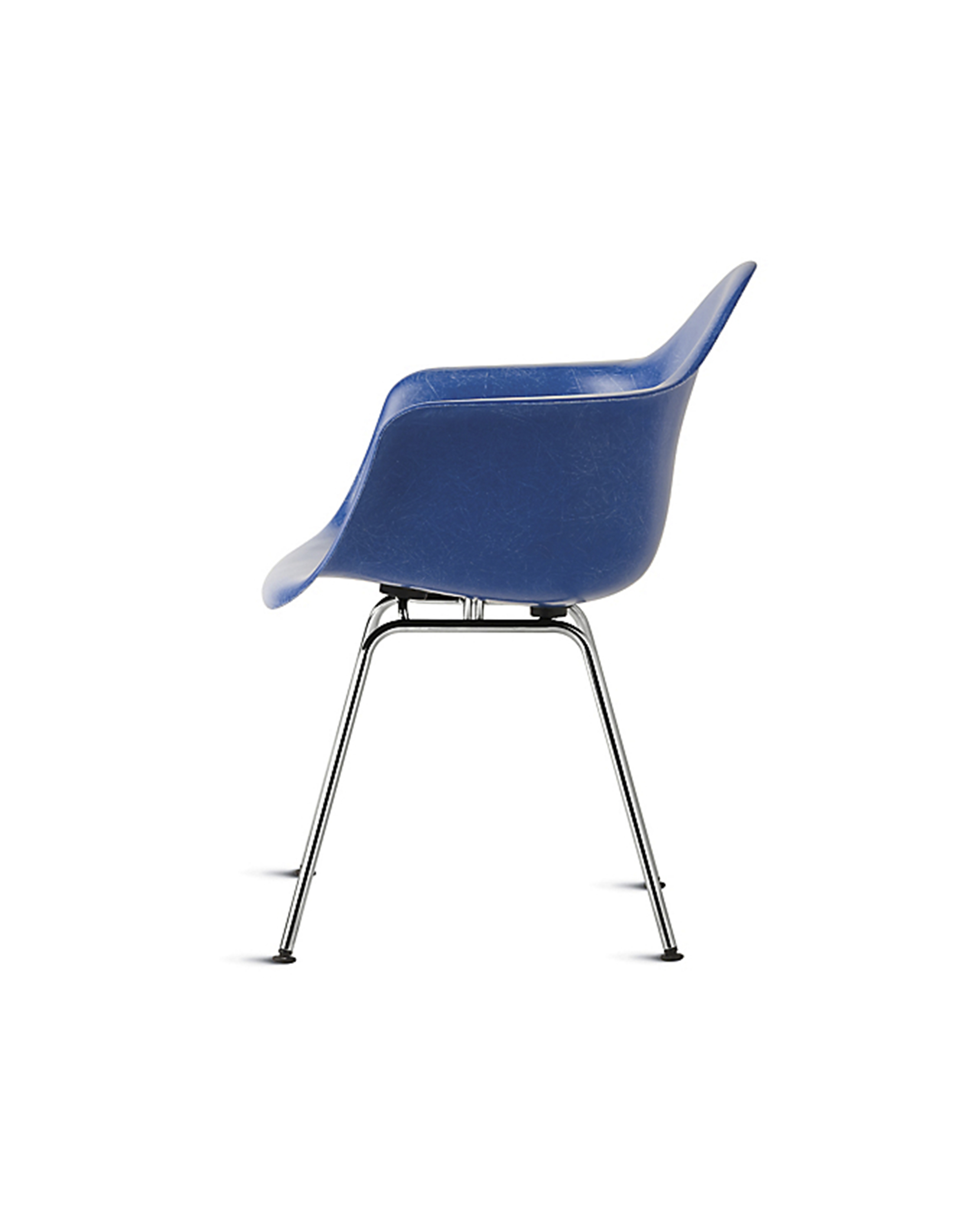 乐竞平台 - 坐具|休闲椅|办公家具|设计师家具|伊姆斯®塑料扶手椅